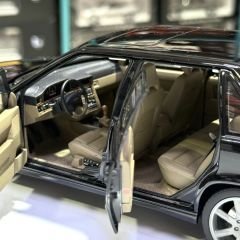 1:18 Volvo 850R Sedan 1996 Black 79502 - Autoart