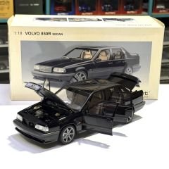 1:18 Volvo 850R Sedan 1996 Black 79502 - Autoart