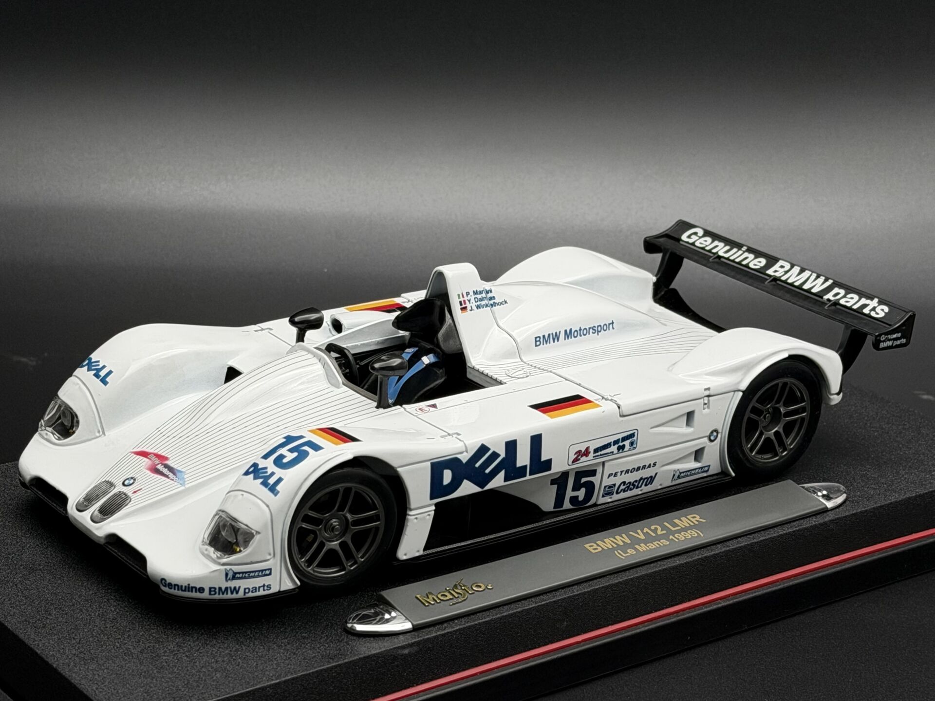 1:18 BMW V12 LMR Le Mans 1999 DELL - Maisto Tayland