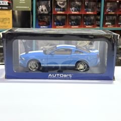 1:18 Ford Shelby Mustang GT500 Blue Met 2010 72916 - Autoart