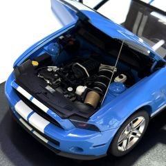 1:18 Ford Shelby Mustang GT500 Blue Met 2010 72916 - Autoart