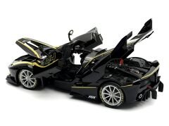 1:18 Ferrari FXX K #44 Black/Yellow - Burago Signature Series