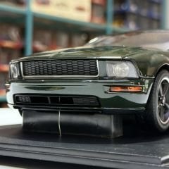 1:18 Ford Bullitt Mustang GT 2008 Highland Green Met - Autoart