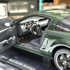 1:18 Ford Bullitt Mustang GT 2008 Highland Green Met - Autoart
