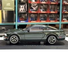 1:18 Ford Bullitt Mustang GT 2008 Highland Green Met - Autoart