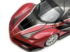 1:18 Ferrari FXX K #88 Red/Black - Burago Signature Series