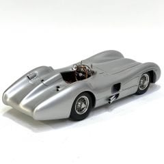 1:18 Mercedes-Benz W196R Streamliner Body 1954/1955 Silver -CMC