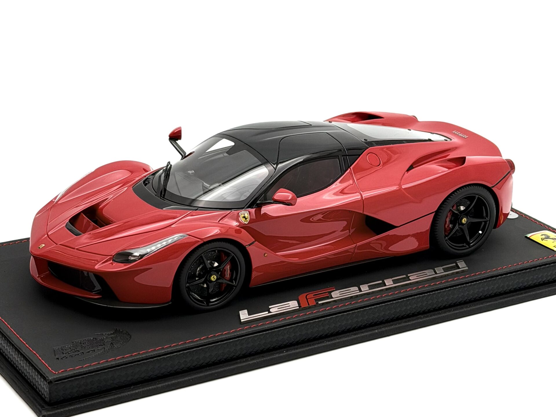 1:18 Ferrari LaFerrari 2013 Red/Black Roof 159 pcs.  - BBR MODEL