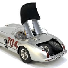 1:18 Mercedes-Benz 300 SLR 1955 Mille Miglia W196S Herrmann - CMC
