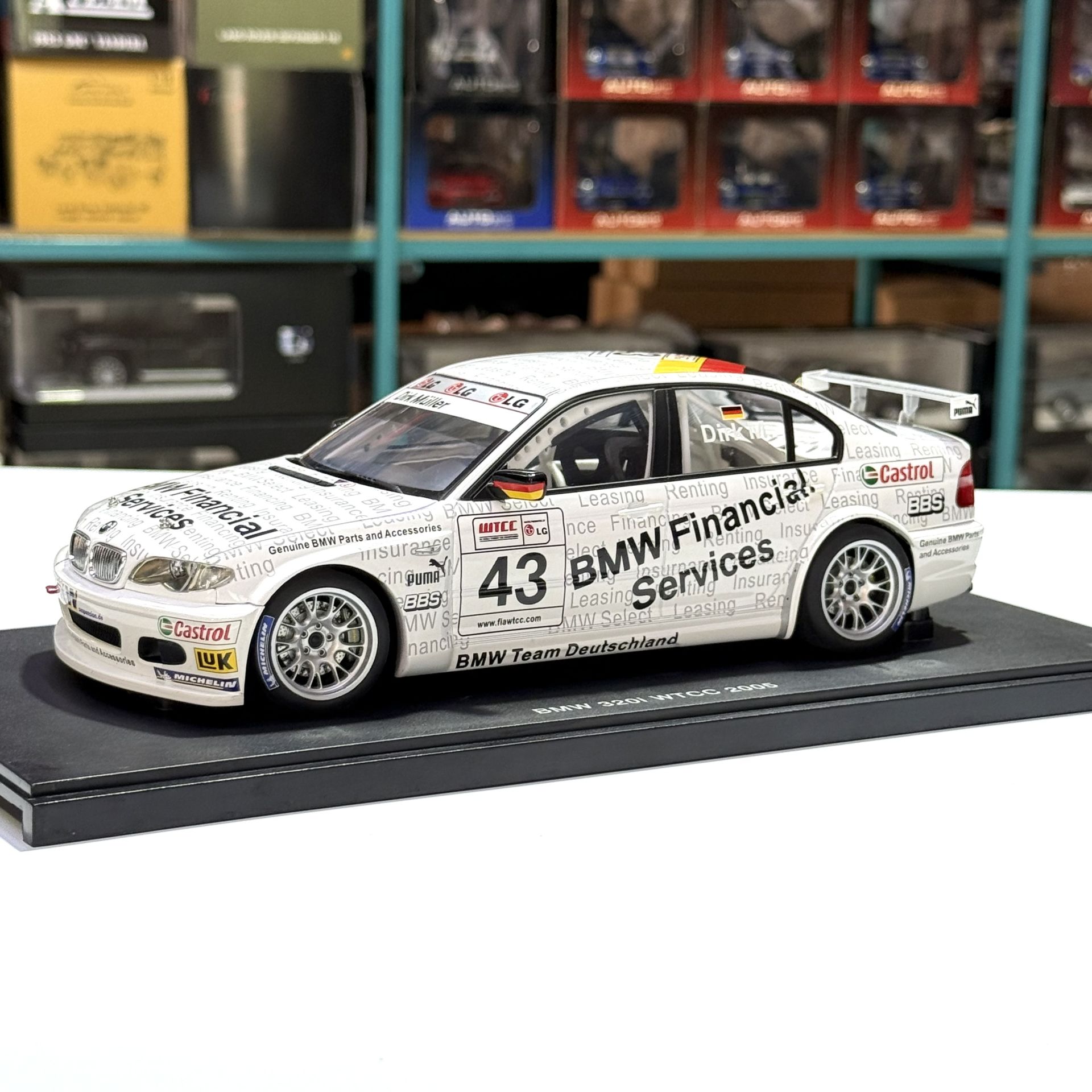 1:18 BMW 320i E46 WTCC 2005 D.Muller 80543 - Autoart
