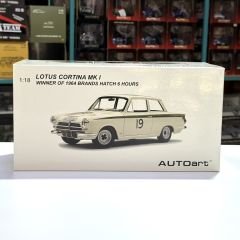 1:18 Lotus Cortina Mk1 6H Brands Hatch Winner 1964 - Autoart