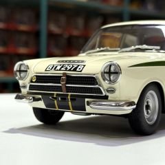 1:18 Lotus Cortina Mk1 6H Brands Hatch Winner 1964 - Autoart