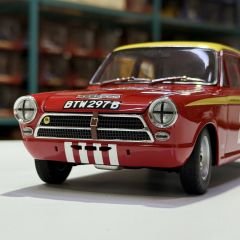 1:18 Lotus Cortina Mk1 Budapest Class Winner 1964 Red - Autoart