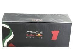 1:18 Red Bull Racing RB18 Max Verstappen Abu Dhabi Winner 2022 - Minichamps