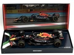 1:18 Red Bull Racing RB18 Max Verstappen Abu Dhabi Winner 2022 - Minichamps