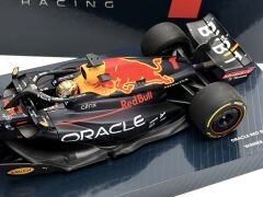 1:18 Red Bull Racing RB18 Max Verstappen Abu Dhabi Winner 2022 - Minichamps