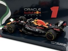1:18 Red Bull Racing RB18 Max Verstappen Abu Dhabi Winner 2022 - Minichamps