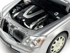 1:18 Maybach 57 SWB 2005 Himalayas Grey 76152 - Autoart Millennium