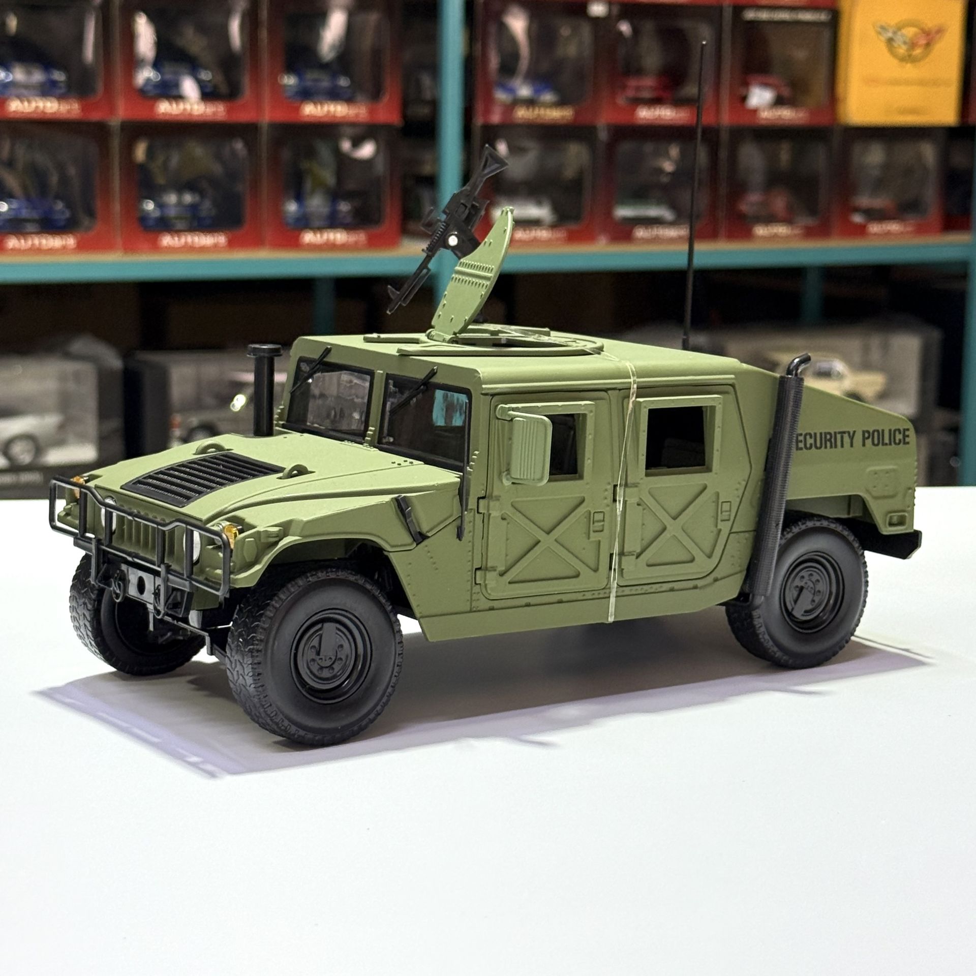 1:18 HMMWV HUMVEE Hummer Security Police - Auto World