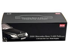 1:18 Mercedes-Benz S600 Pullman Black W220 - SunStar