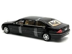 1:18 Mercedes-Benz S600 Pullman Black W220 - SunStar