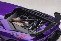 1:18 Lamborghini Aventador SVJ Viola Pasifae 79179 - Autoart