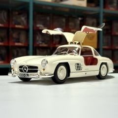 1:18 Mercedes-Benz 300SL W198 White 1954 - Minichamps