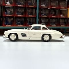 1:18 Mercedes-Benz 300SL W198 White 1954 - Minichamps