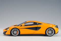 1:18 McLaren 570S McLaren Orange 2015 76044 - Autoart