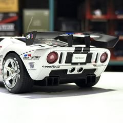 1:18 Ford GT LM Race Car Spec II Gran Turismo - Autoart Millennium