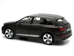 1:18 AUDI Q7 S Line 4M Argus Brown 2015 - Minichamps