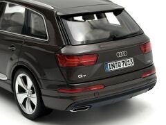 1:18 AUDI Q7 S Line 4M Argus Brown 2015 - Minichamps
