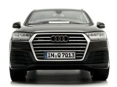 1:18 AUDI Q7 S Line 4M Argus Brown 2015 - Minichamps
