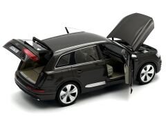 1:18 AUDI Q7 S Line 4M Argus Brown 2015 - Minichamps