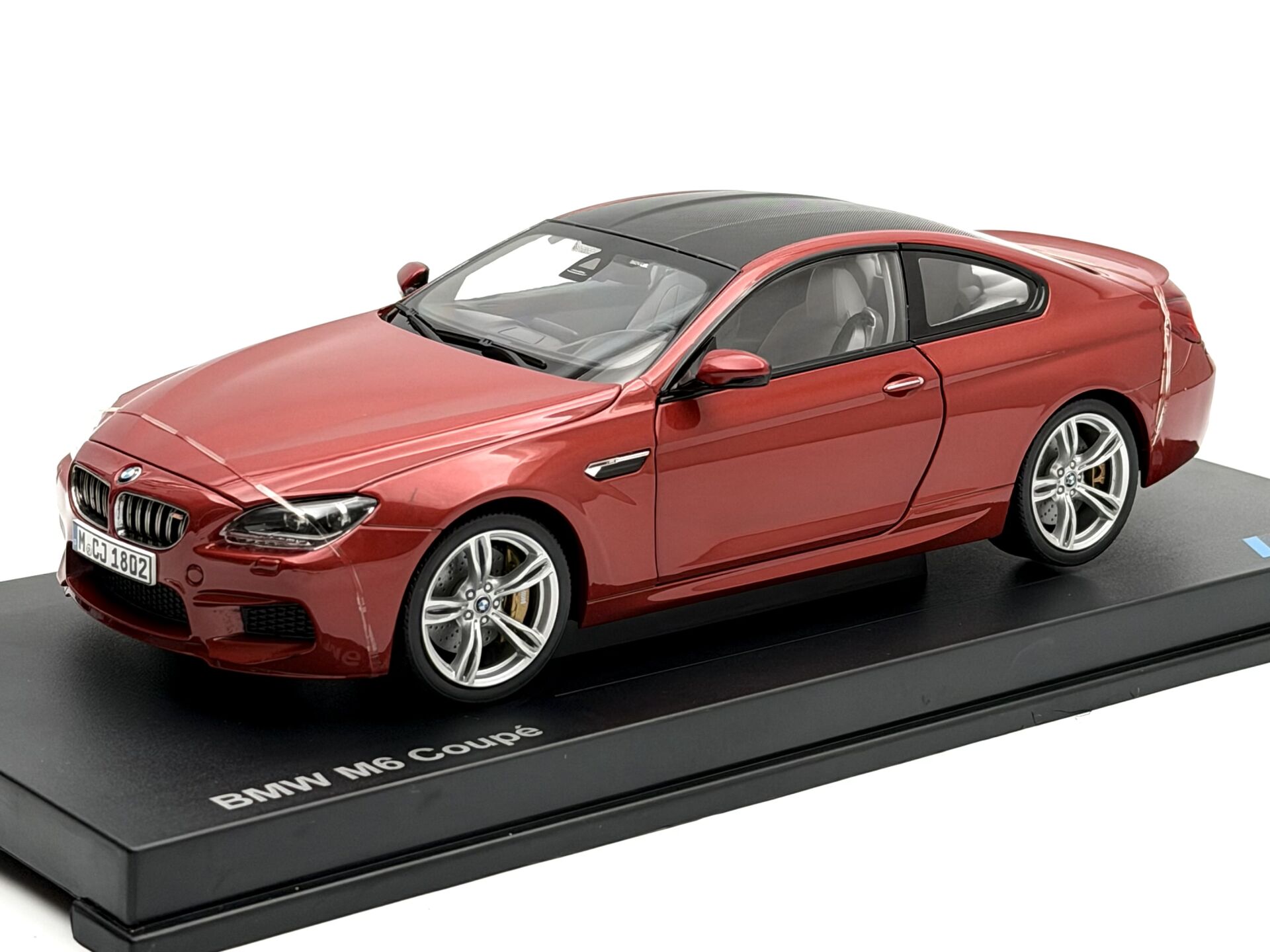 1:18 BMW M6 F13 Coupe Sakhir Orange 2012 - Paragon