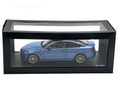1:18 BMW M4 F82 Coupe Yas Marina Blue 2014 - Paragon