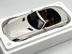 1:18 Mercedes-Benz SLS 6.3 AMG Roadster C197 Met White - Norev HQ