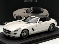 1:18 Mercedes-Benz SLS 6.3 AMG Roadster C197 Met White - Norev HQ