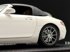 1:18 Mercedes-Benz SLS 6.3 AMG Roadster C197 Met White - Norev HQ