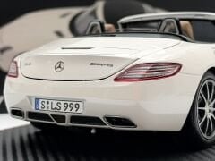 1:18 Mercedes-Benz SLS 6.3 AMG Roadster C197 Met White - Norev HQ