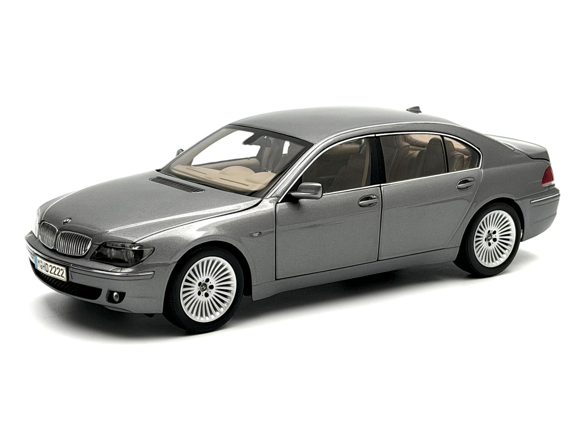 1:18 BMW 7 Serie Lang E66 Facelift Sterling Grey - Kyosho Dealer