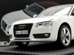 1:18 AUDI A5 Cabriolet 2009 White - Norev HQ
