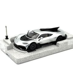 1:18 Mercedes-AMG ONE Hightech Silver - NZG Dealer