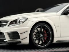1:18 Mercedes-Benz C63 AMG Black Series Polar White - GT Spirit Dealer