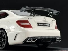 1:18 Mercedes-Benz C63 AMG Black Series Polar White - GT Spirit Dealer