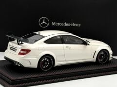 1:18 Mercedes-Benz C63 AMG Black Series Polar White - GT Spirit Dealer