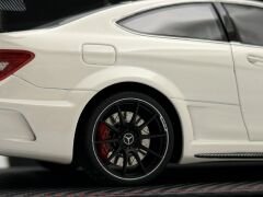 1:18 Mercedes-Benz C63 AMG Black Series Polar White - GT Spirit Dealer