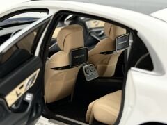 1:18 Mercedes-Maybach S Class S600 SWB White 76291 - Autoart