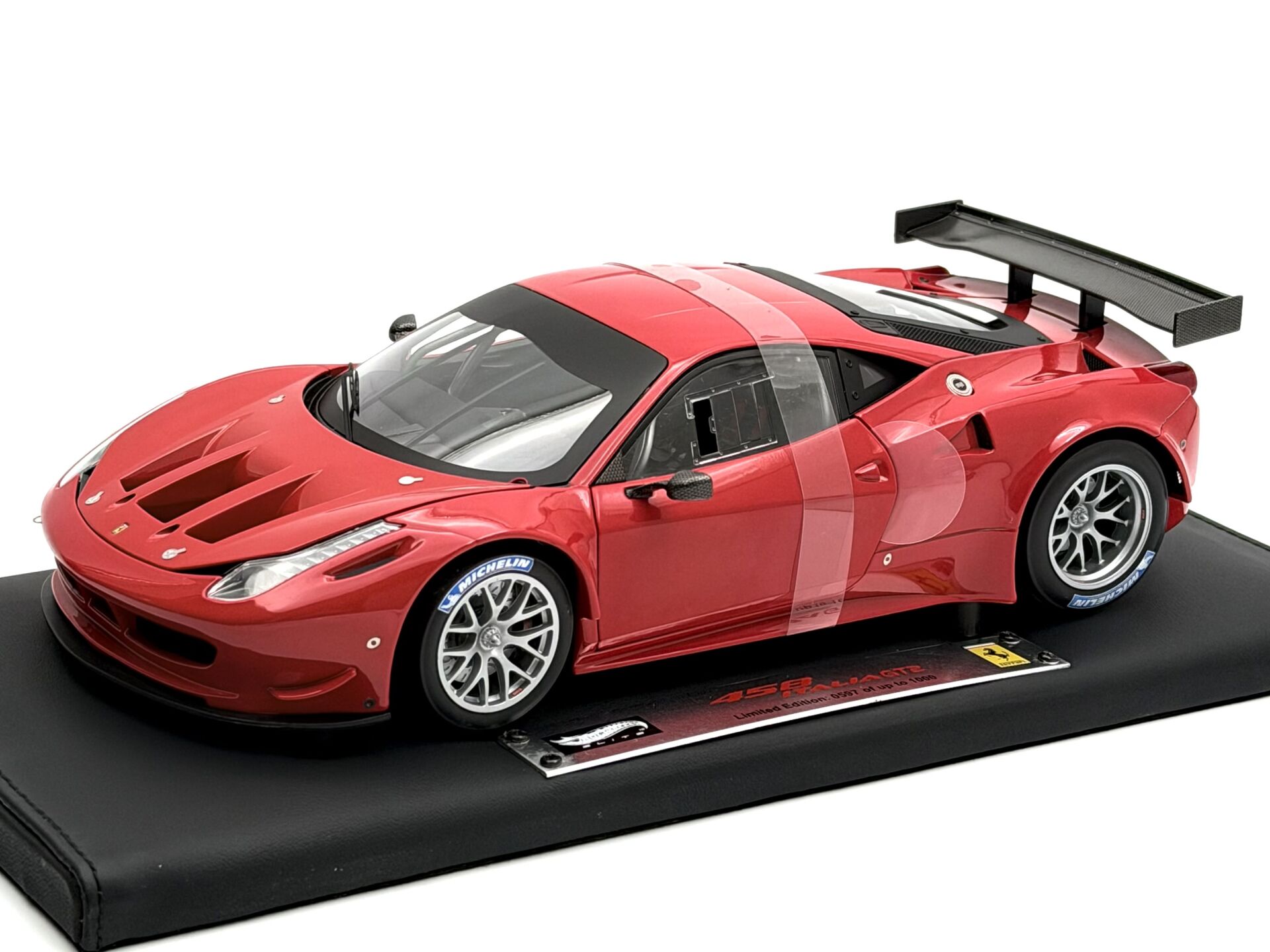 1:18 Ferrari 458 Italia GT2 Rossa Corsa 2011 - Hot Wheels Elite