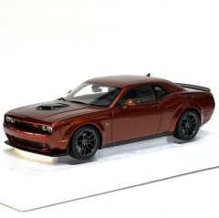1:18 Dodge Challenger R/T Scat Pack Widebody 2022 - Autoart